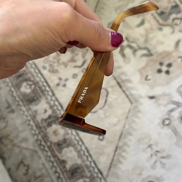 Prada amber Tortoiseshell Sunglasses, current - Picture 7 of 8